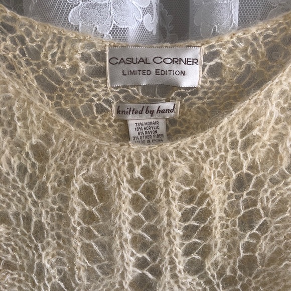 🎉Host Pick🎉CASUAL CORNER *NWOT Hand Knit Ltd. Edition Open Weave Cream Sweater - Picture 2 of 4